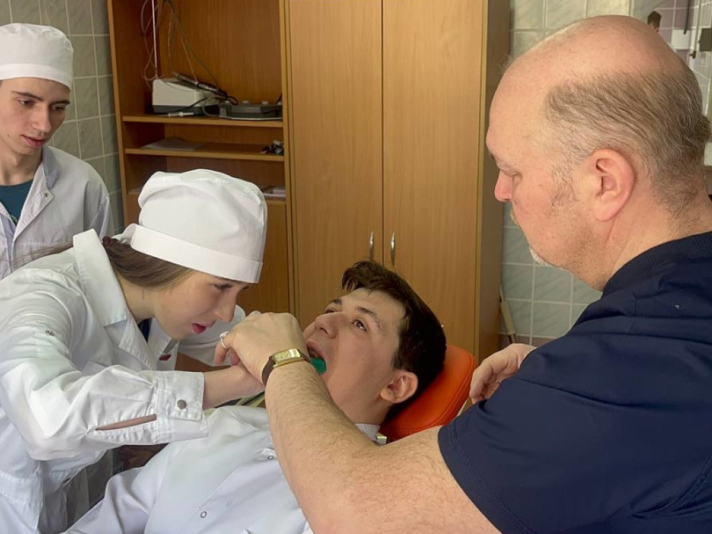 Клінічне навчання з ортопедичної стоматології / Clinical training in prosthetic dentistry